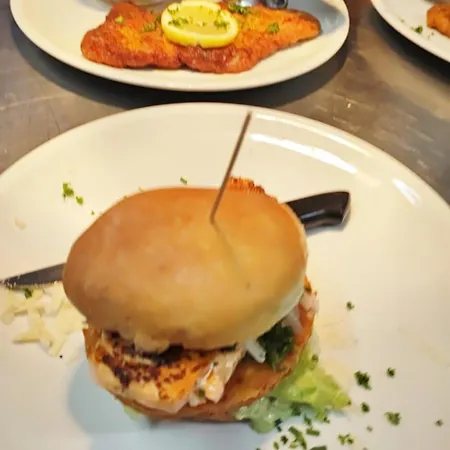 祖尔费里斯晨葵乐旅馆 3*